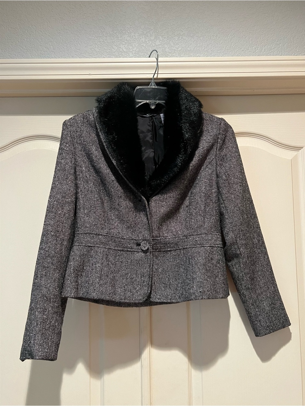 Women's Tweed Jacket with Removable Faux Fur Collar - Picture 1 of 10